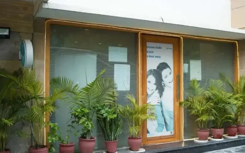 AGGARWAL DENTAL CARE